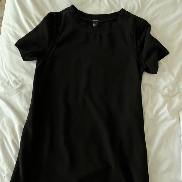 Little black dress - Picture 1 of 3